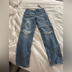 H&M Women's Blue 90s high ride boyfriend fit jeans